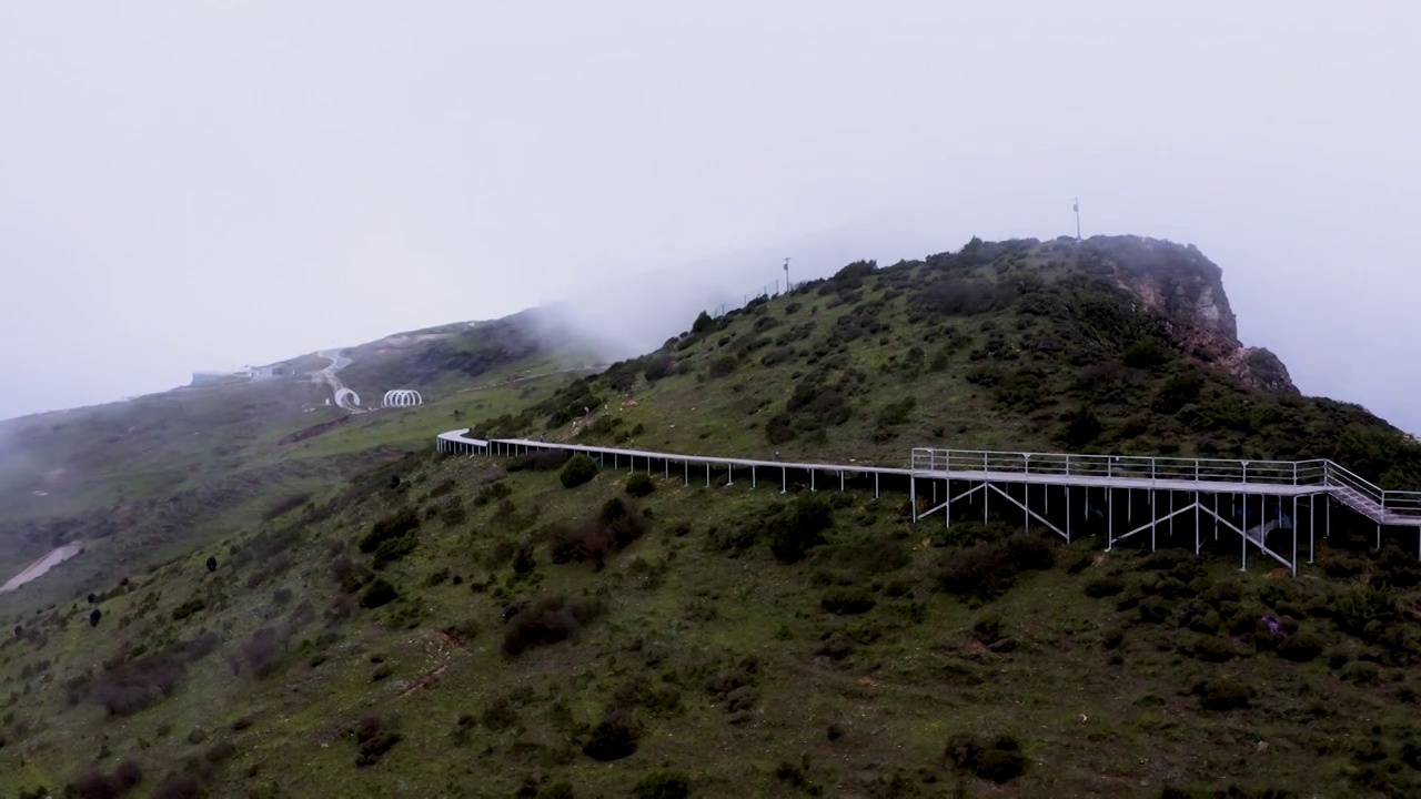 亚洲最美360º观景平台四川雅安牛背山风光视频素材