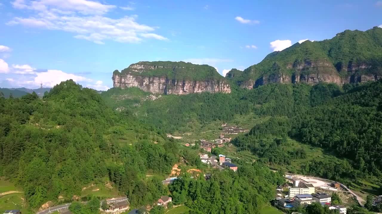 贵州省黔南布依族苗族自治州都匀市阳和水族乡归兰山风景航拍视频下载