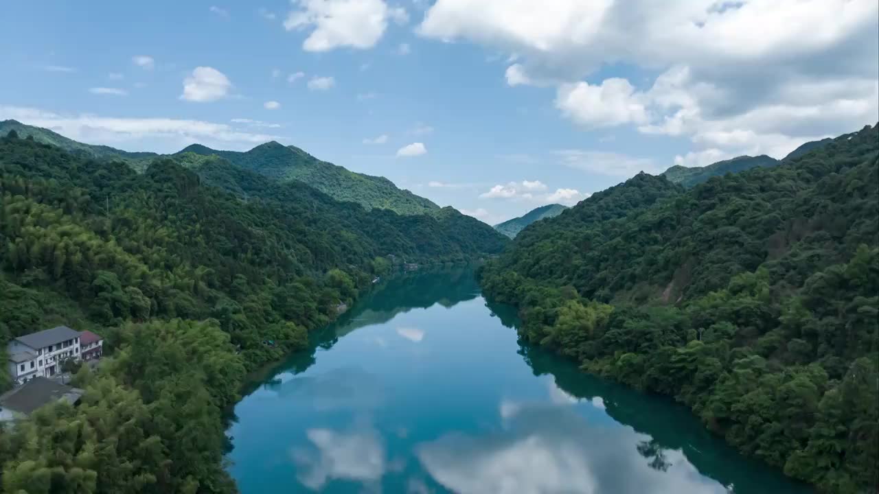 郴州东江湖青山绿水蓝天白云航拍延时视频素材