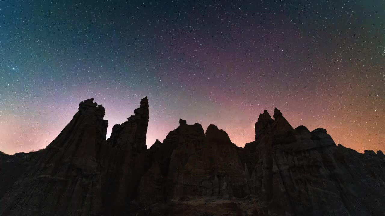 云南浪巴铺土林星空延时视频素材