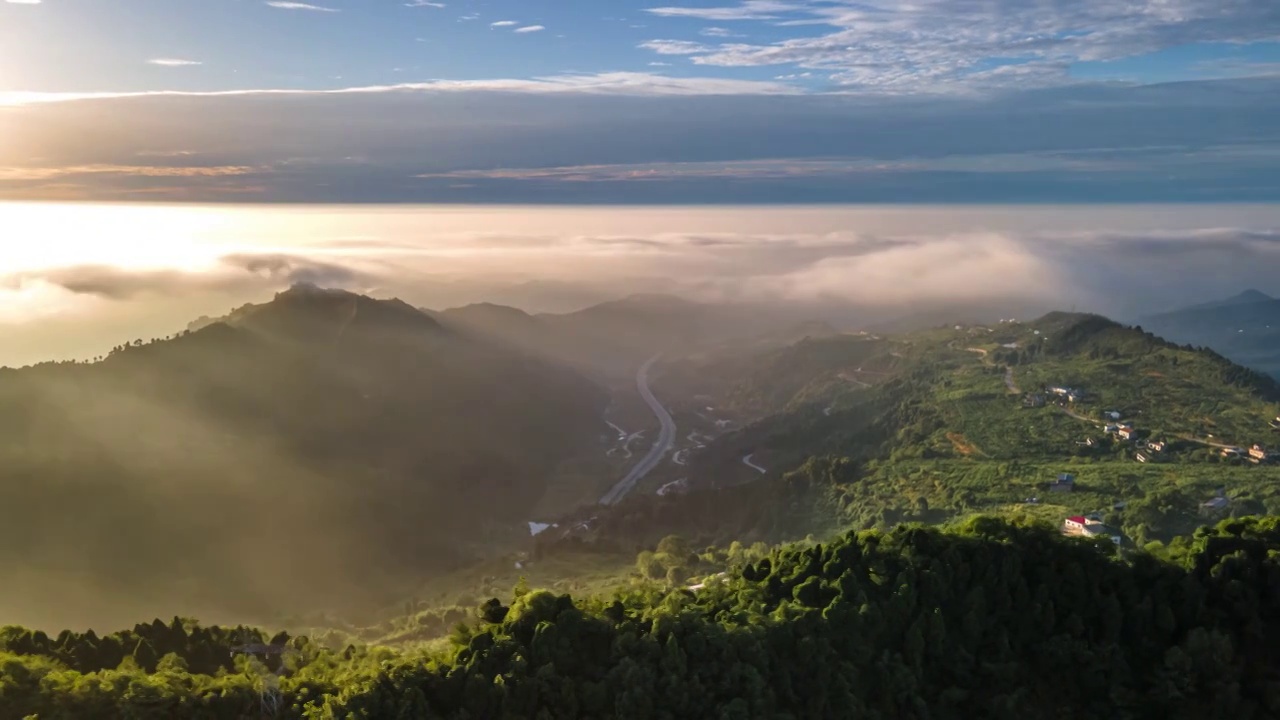 龙泉山成简快速日出云海视频素材