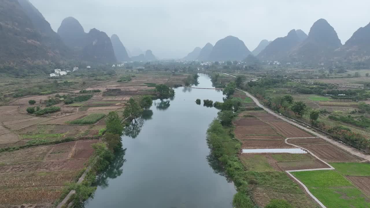 桂林阳朔漓江遇龙河漂流风光航拍视频素材