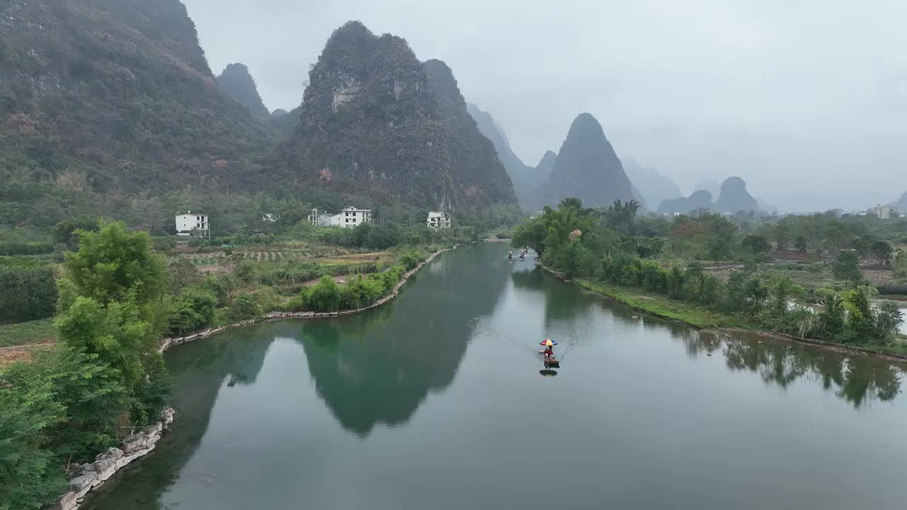 桂林阳朔漓江遇龙河漂流风光航拍视频素材