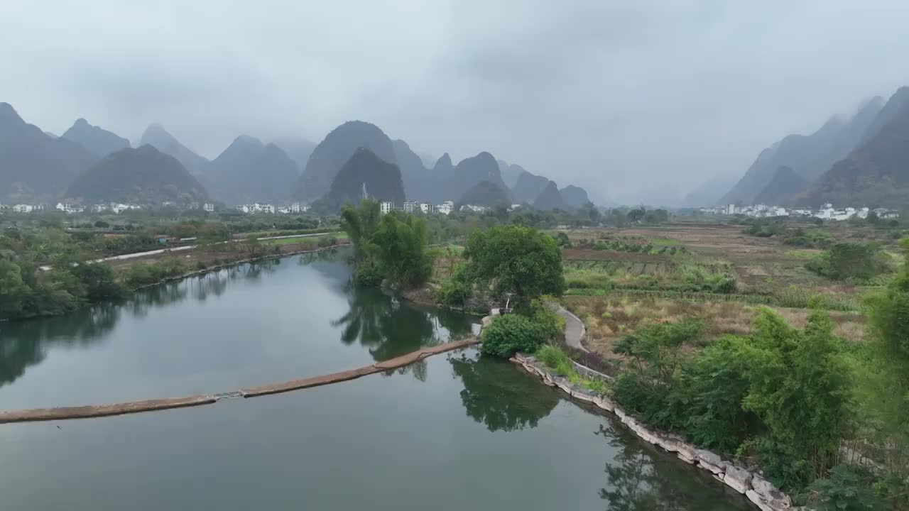 桂林阳朔漓江遇龙河漂流风光航拍视频素材