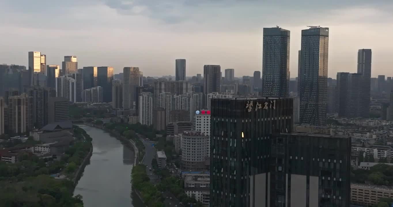 航拍夏日早晨成都日出都市风景视频素材