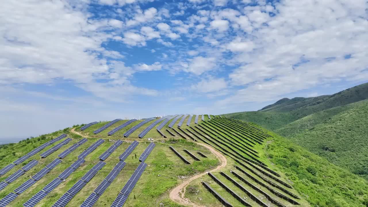 清洁能源太阳能光伏电池板电力新能源视频素材