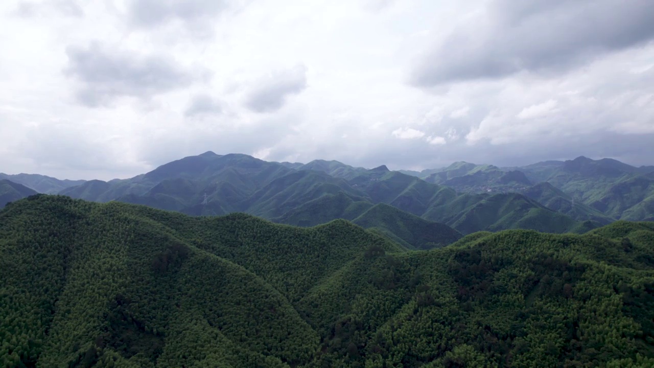 浙江湖州安吉 连绵高山 航拍视频素材