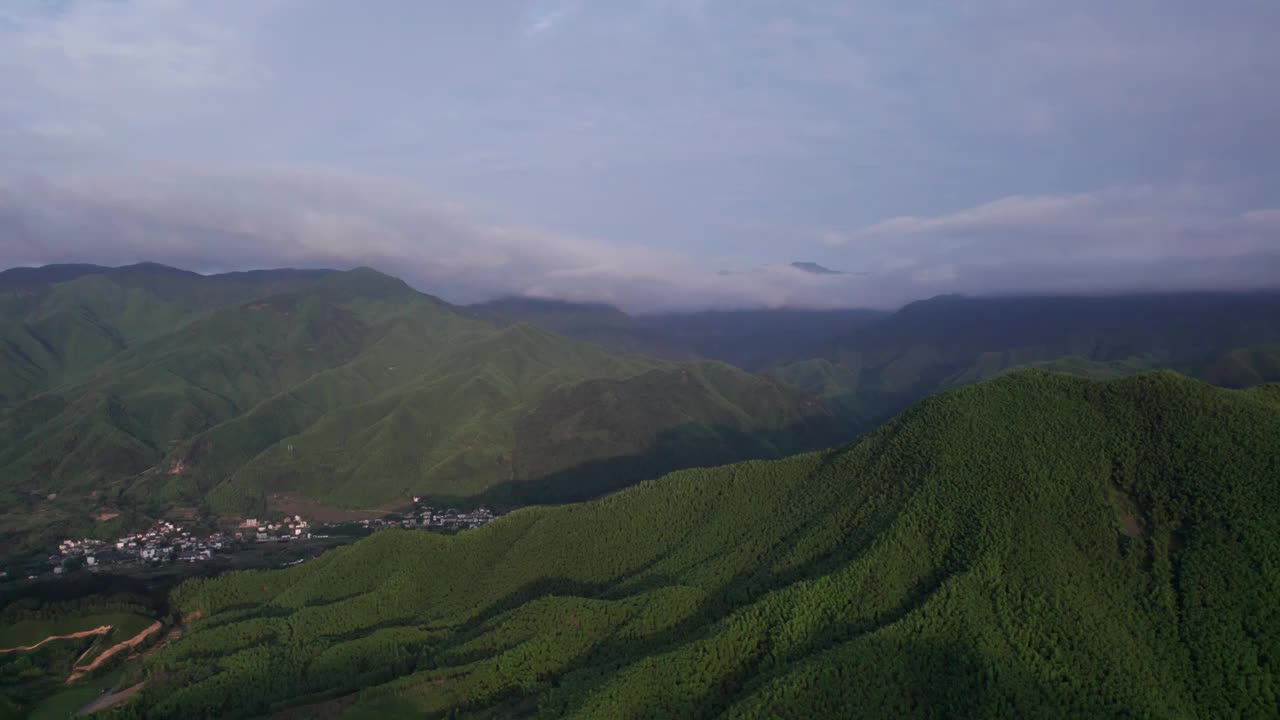 浙江湖州安吉 连绵高山 航拍视频素材