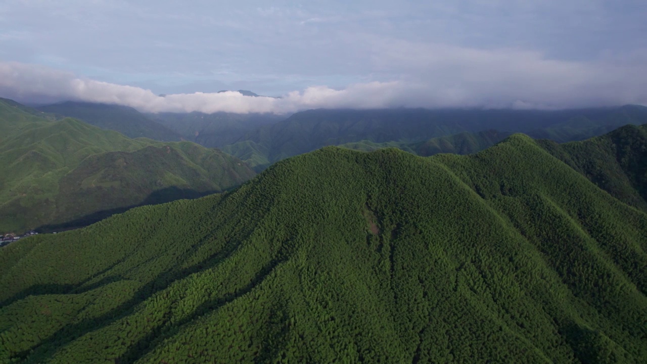 浙江湖州安吉 连绵高山 航拍视频素材