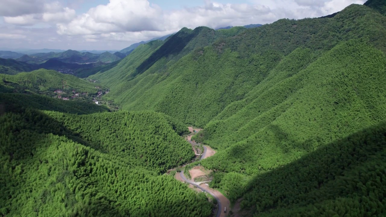 浙江湖州安吉 连绵高山 航拍视频素材