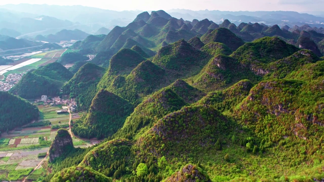 十里坪山峰视频素材