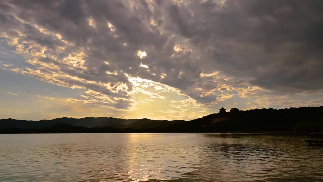 北京皇家园林颐和园夕阳落日晚霞延时视频素材