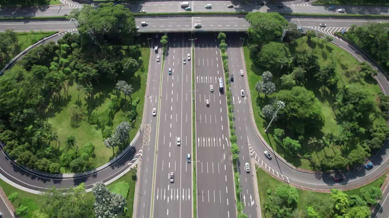 立交桥道路交通车流高架高速公路汽车新能源视频素材