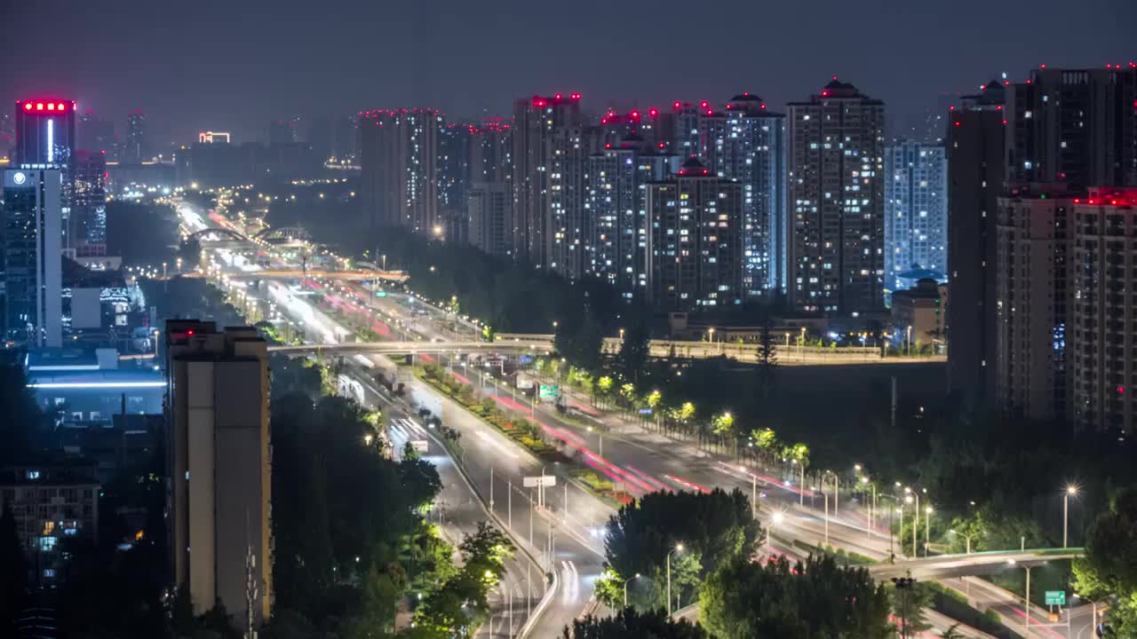 8K30P成都龙潭立交附近三环道路夜景全景延时视频视频素材