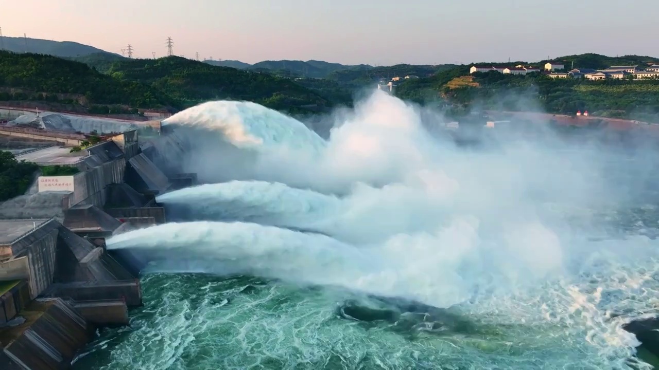 洛阳黄河小浪底瀑布河流航拍视频素材