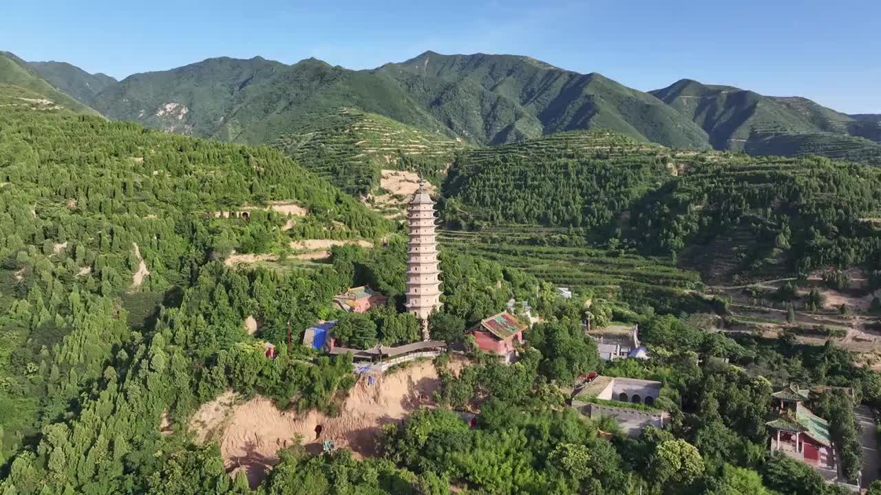 山西省运城市永济市蒲州镇（永济万固寺）多宝塔夏季航拍视频素材