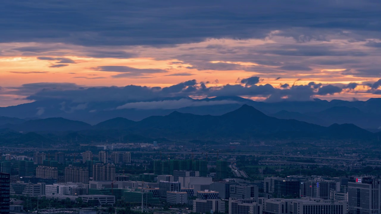 梅雨季南方的火烧云视频素材