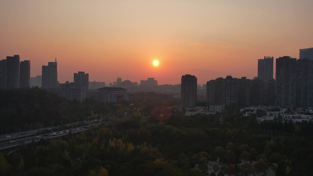 航拍贵阳观山湖区日落城市风光视频素材