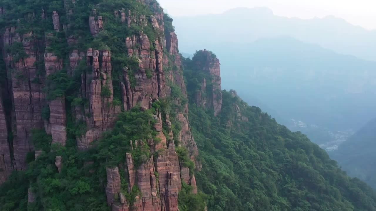 中国太行山层岩，页岩地质视频素材