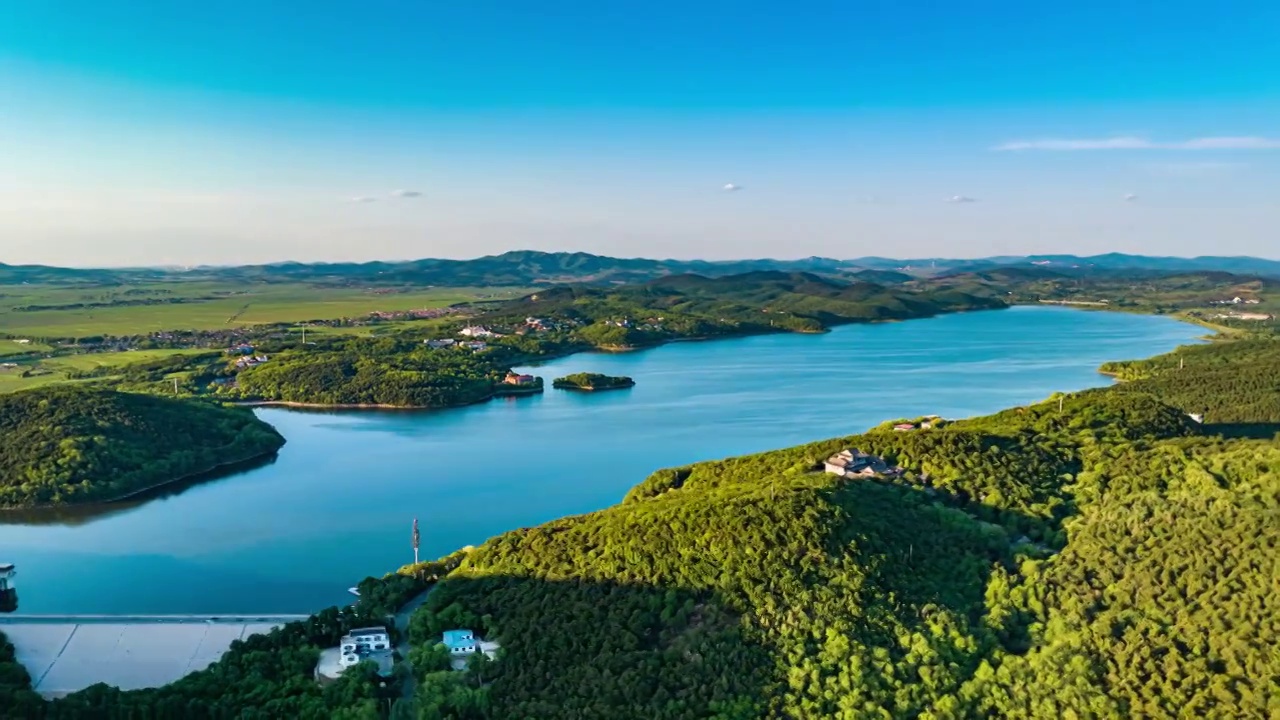 沈阳棋盘山秀湖水库航拍自然风景蓝天白云视频购买