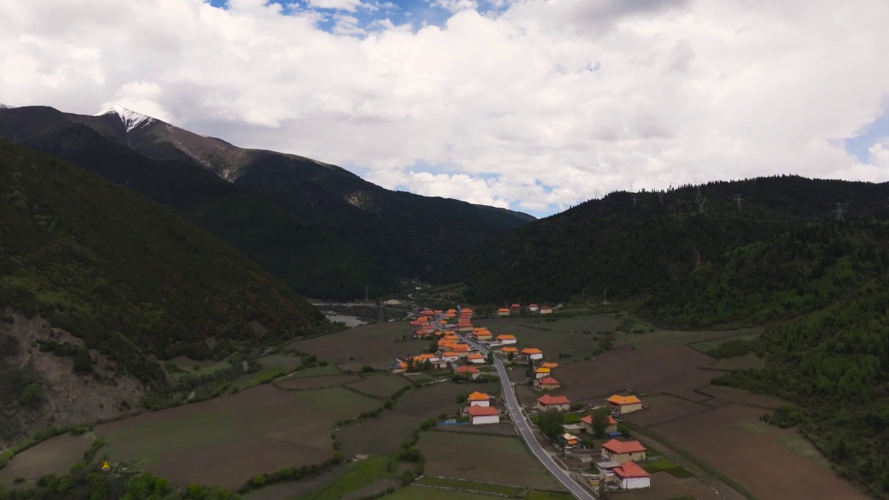 4K航拍四川甘孜康定市塔公草原风景视频素材