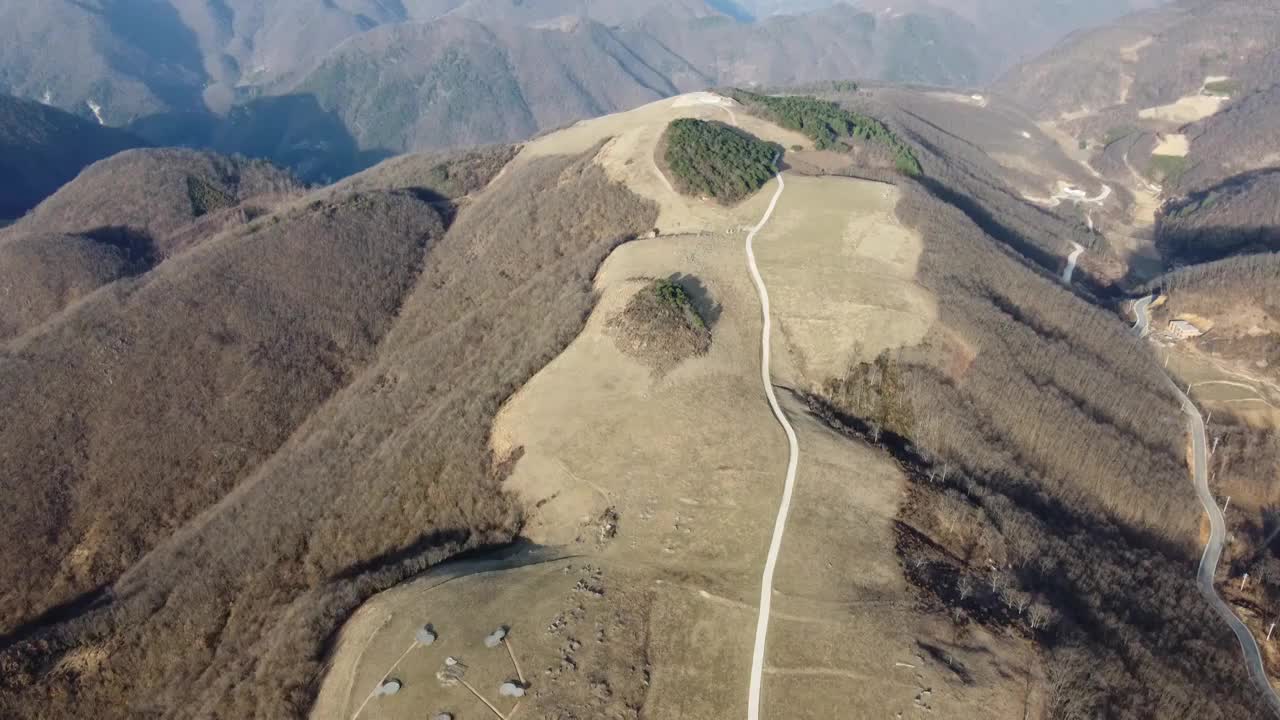 湖北襄阳南顶草原航拍视频素材