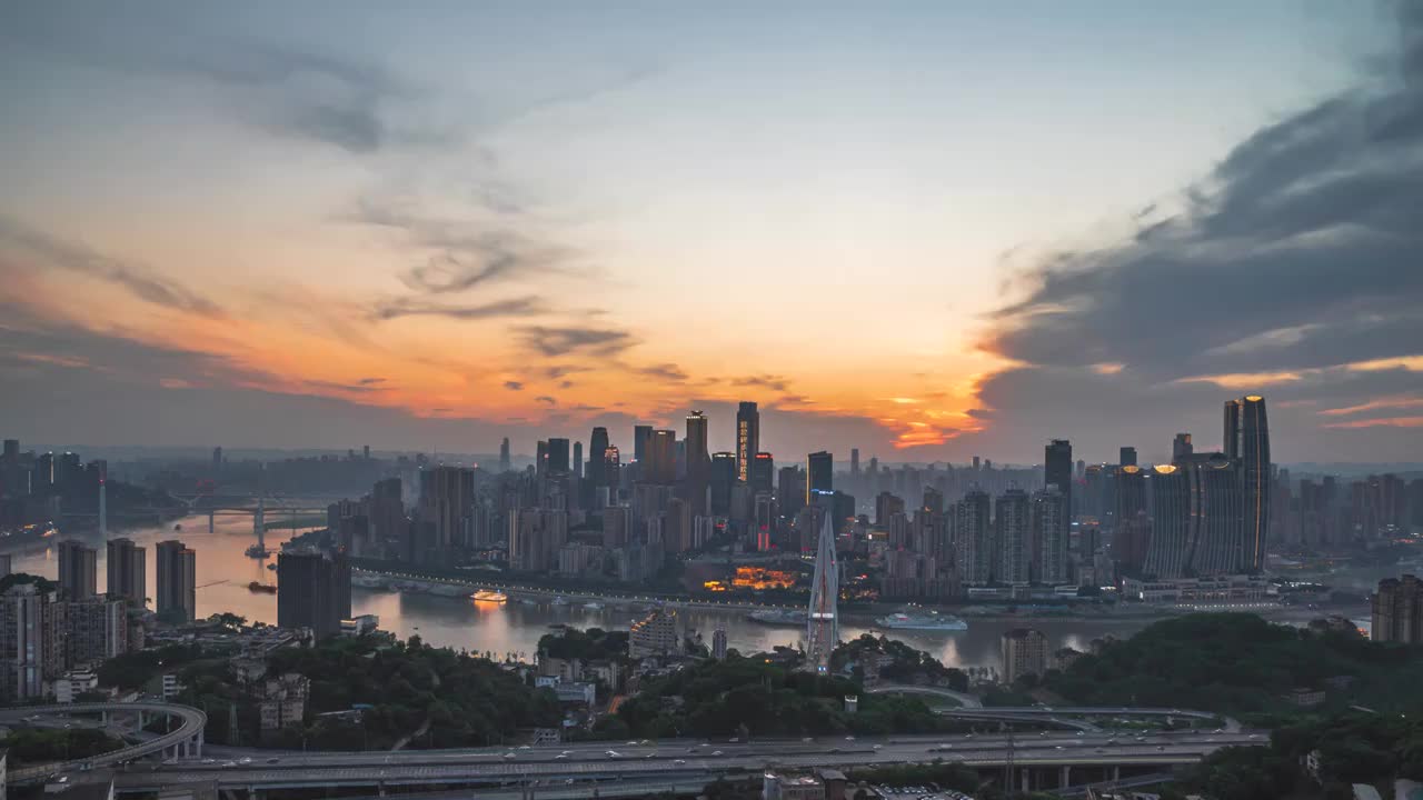 夏天重庆的火烧云夕阳和夜景4K60P视频素材