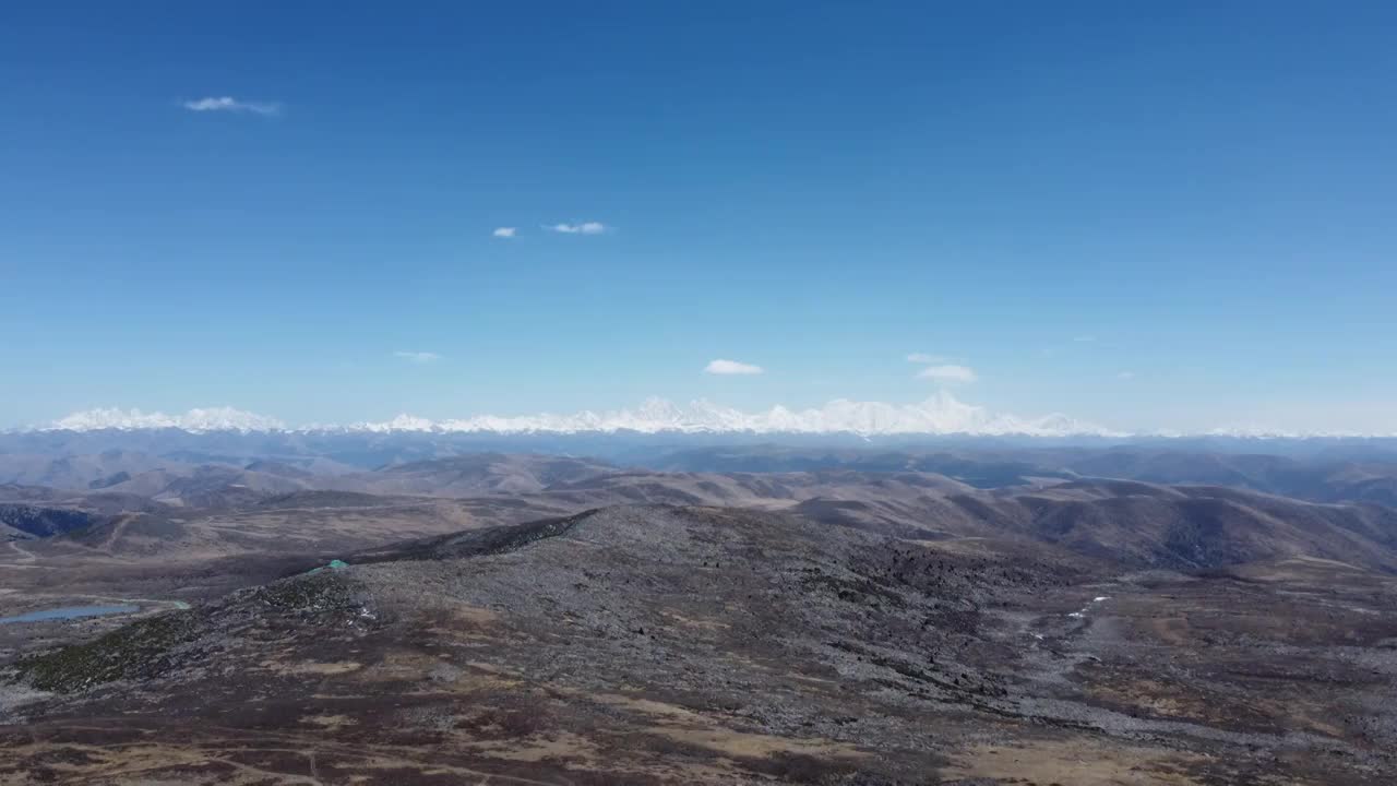 川西梳妆台高尔寺山垭口贡嘎雪山航拍视频素材