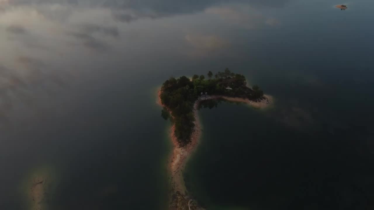 湖南岳阳铁山水库航拍视频素材