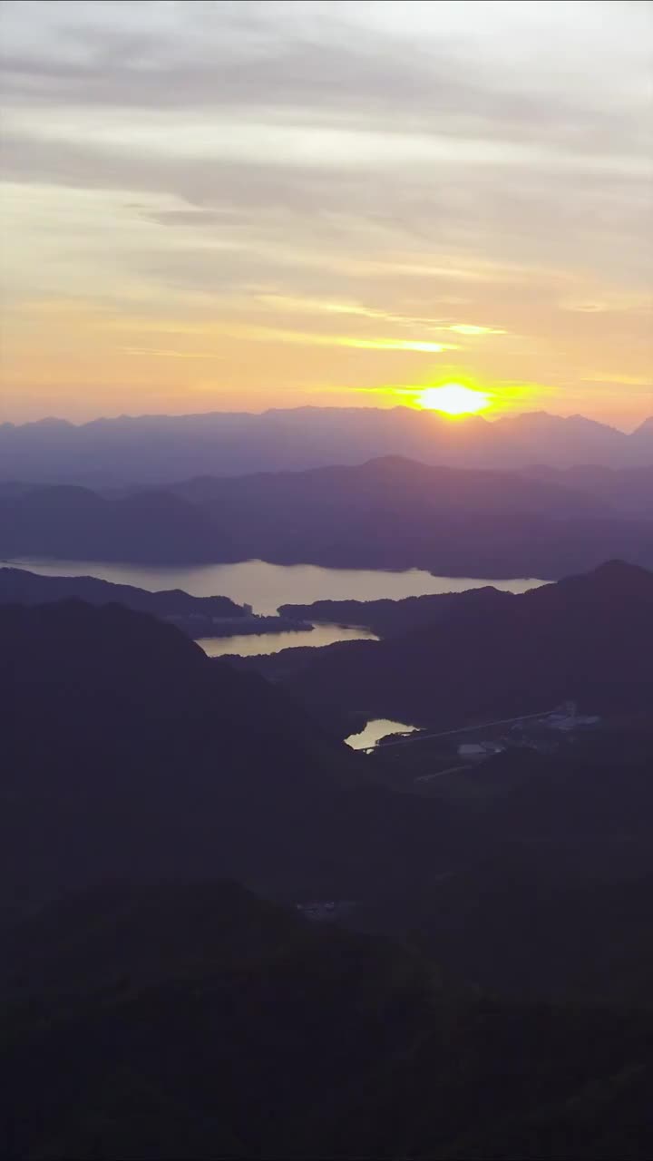 傍晚日落江山竖屏视频素材