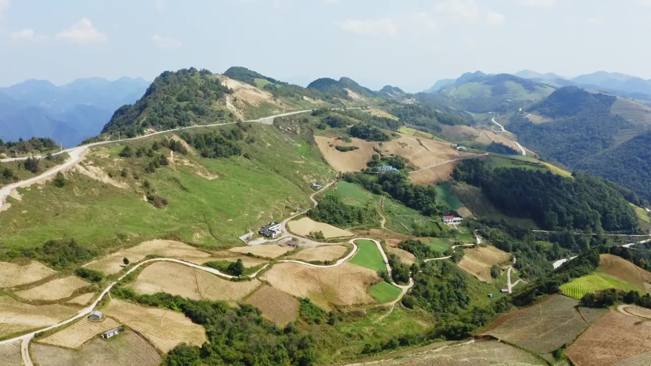 航拍高山农田风光视频下载