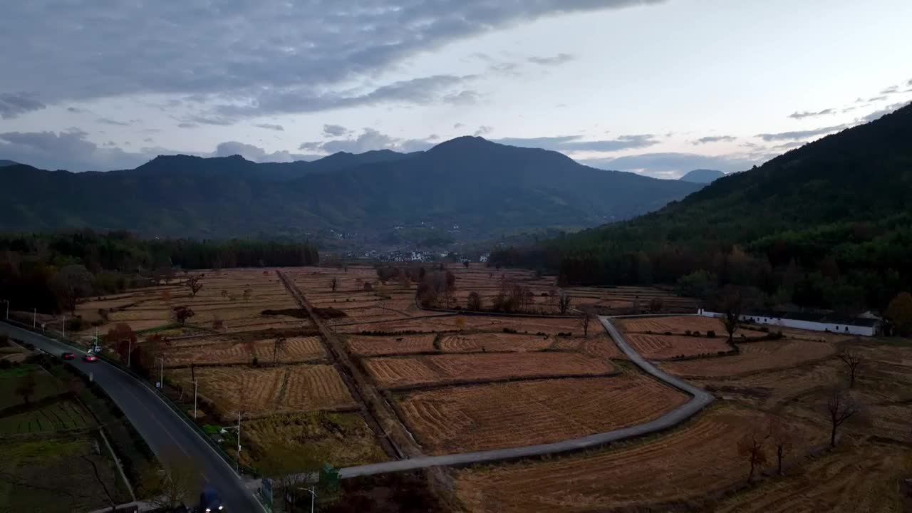 安徽黄山宏村秋色视频素材