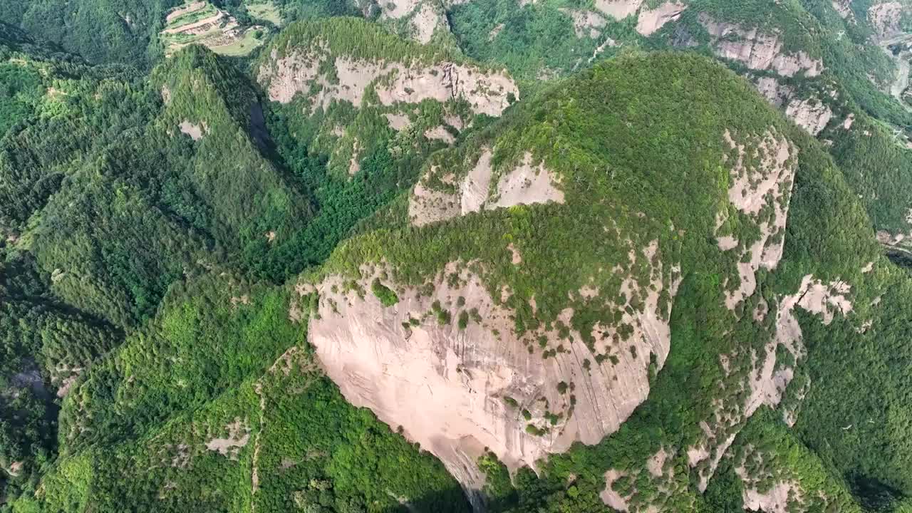 宝鸡麦垛山一线天视频素材