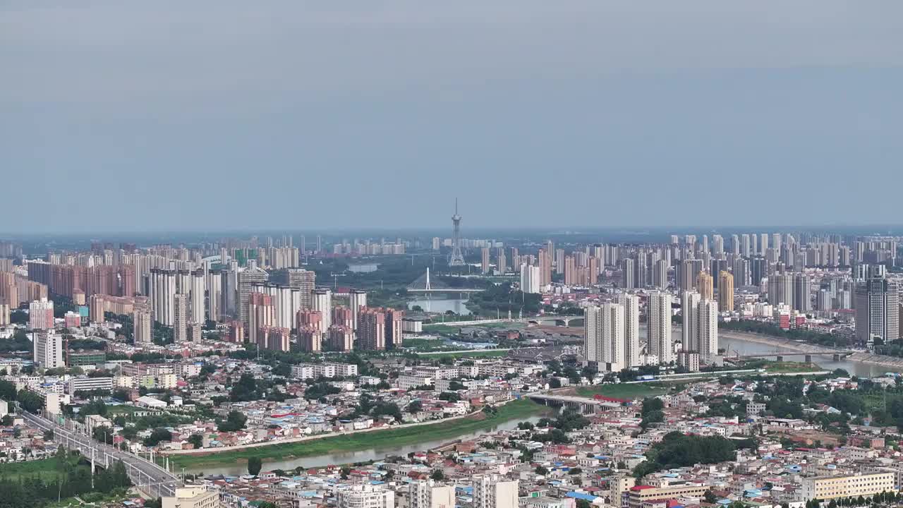 高视角中长焦航拍周口城市大景、贾鲁河、沙颍河整个城区视频素材