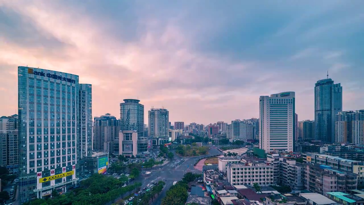 惠州花边岭广场日转夜延时视频素材