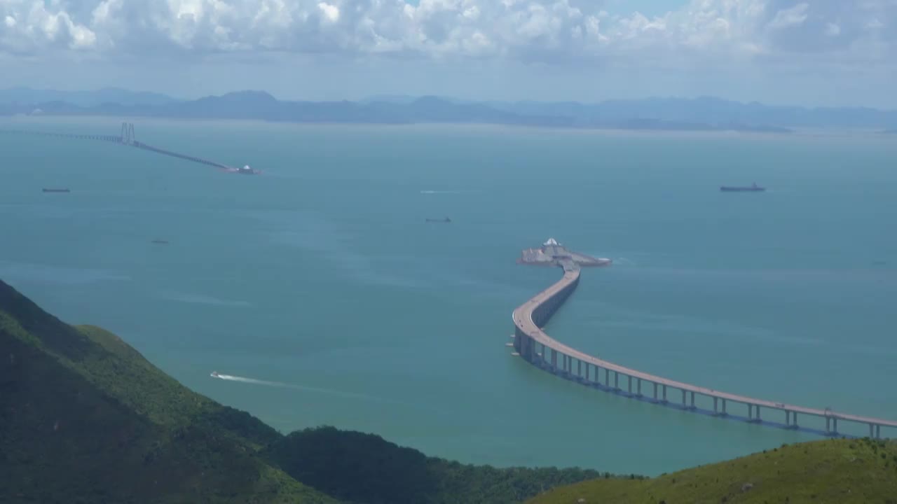 港珠澳大桥蓝天白云海洋景观视频素材