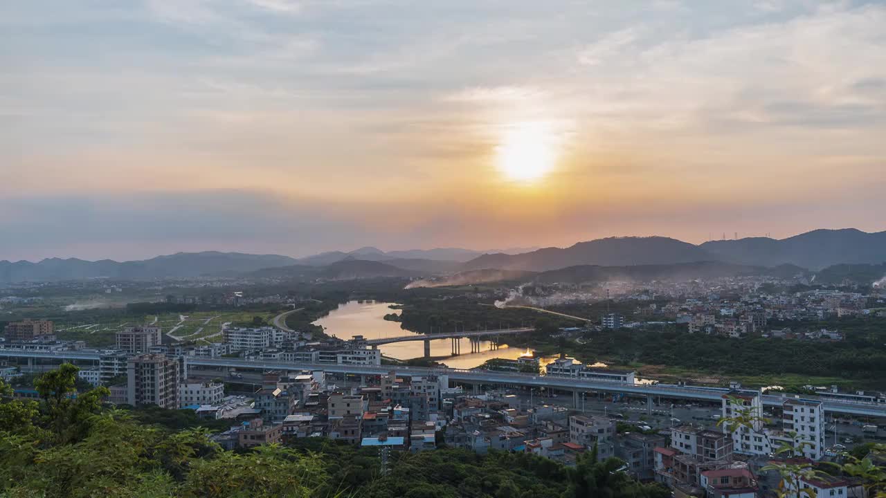 广州从化神岗炮楼日落延时摄影广州地铁14号线视频下载