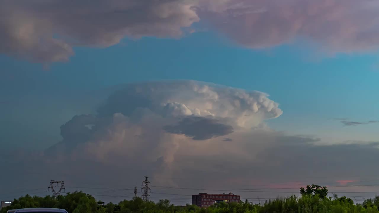 晚霞闪电积雨云天空视频素材