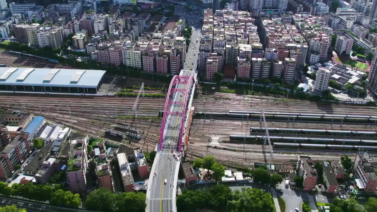 航拍城市交通运输铁路火车动车站台背景视频素材