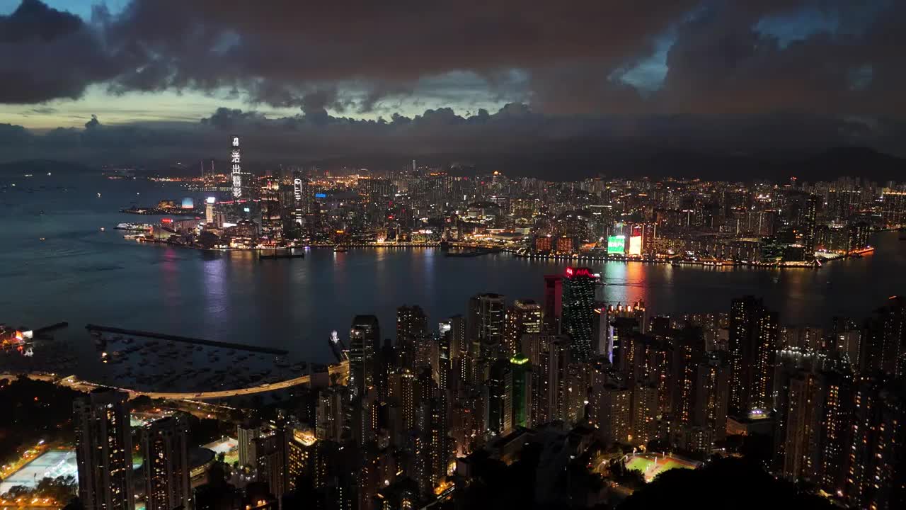 航拍香港夜景4K维多利亚港视频素材