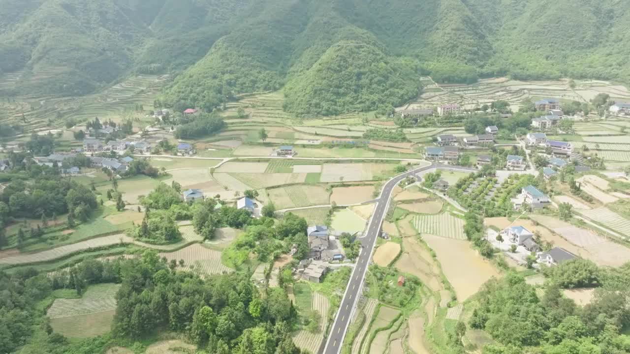 4K航拍遵义高山风力发电机视频素材