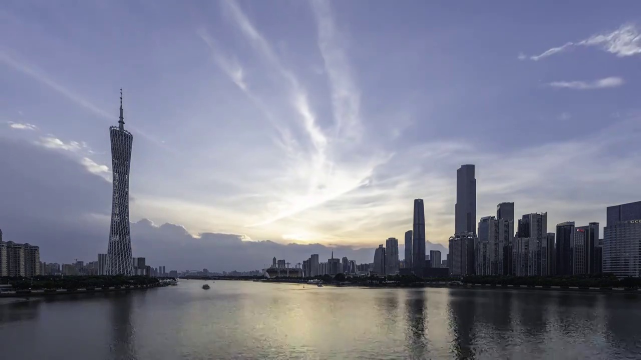 台风来临前广州塔海心沙亚运公园景色视频素材