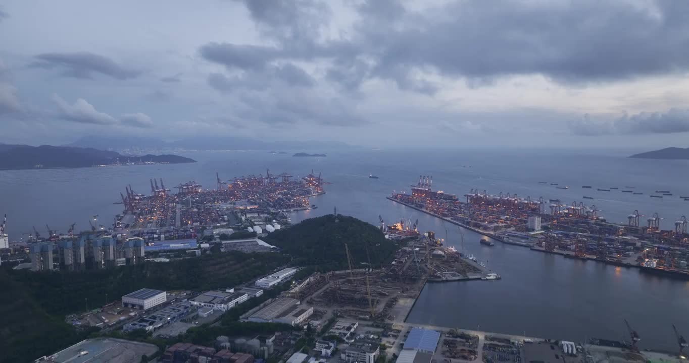 广东深圳蛇口港黄昏夜景航拍视频素材