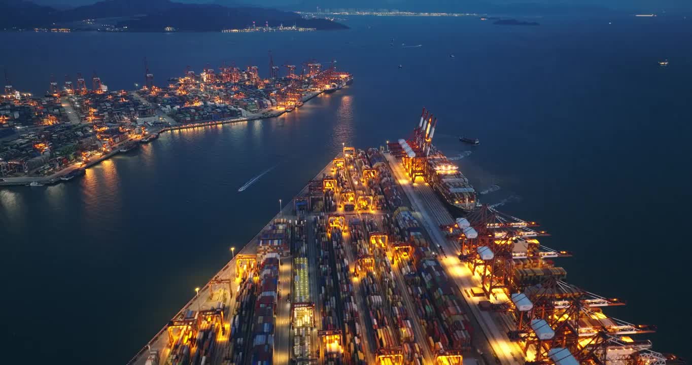 广东深圳蛇口港黄昏夜景航拍视频素材