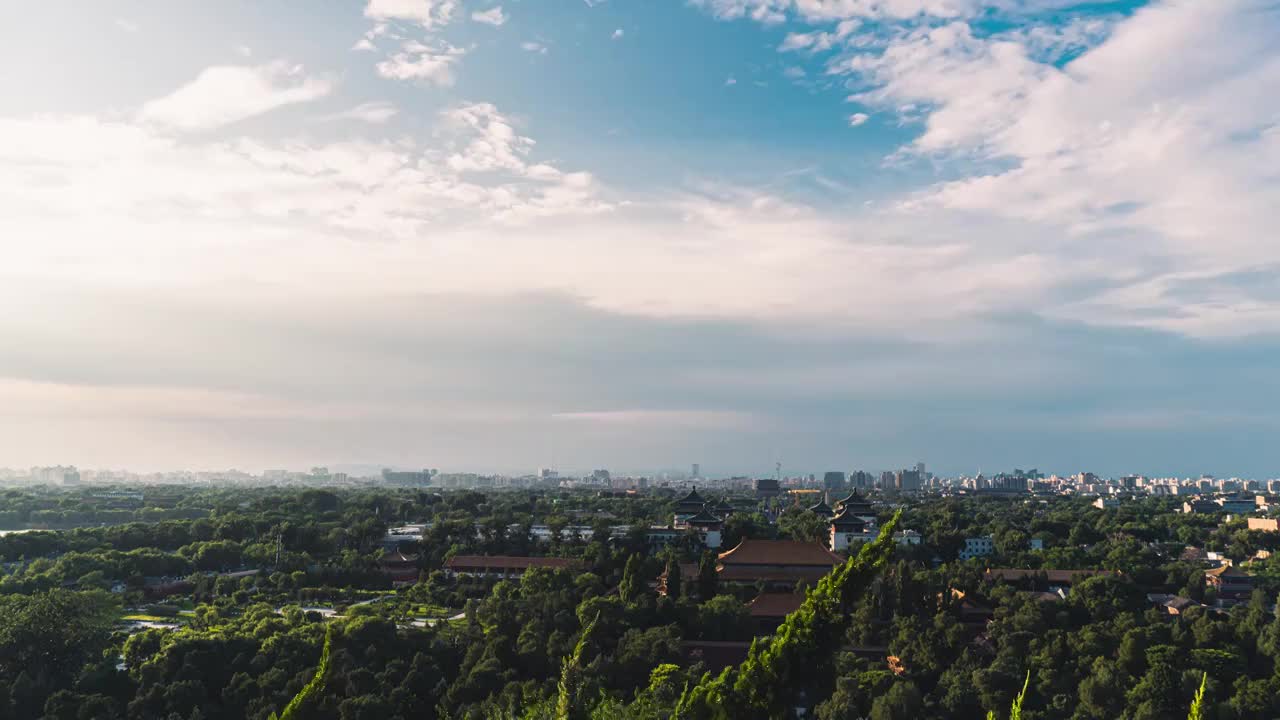 北京夏天景山公园黄昏时刻景象视频素材