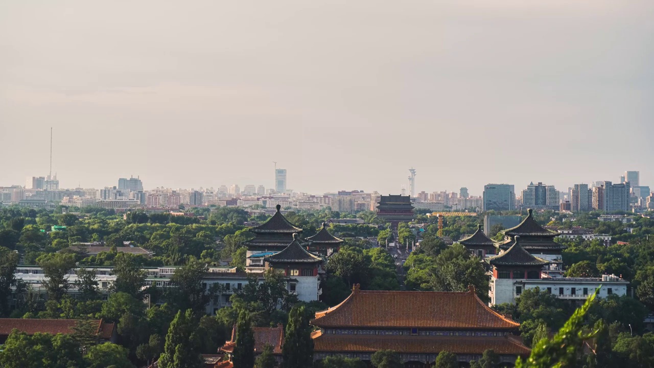 北京夏天景山公园黄昏时刻景象视频素材