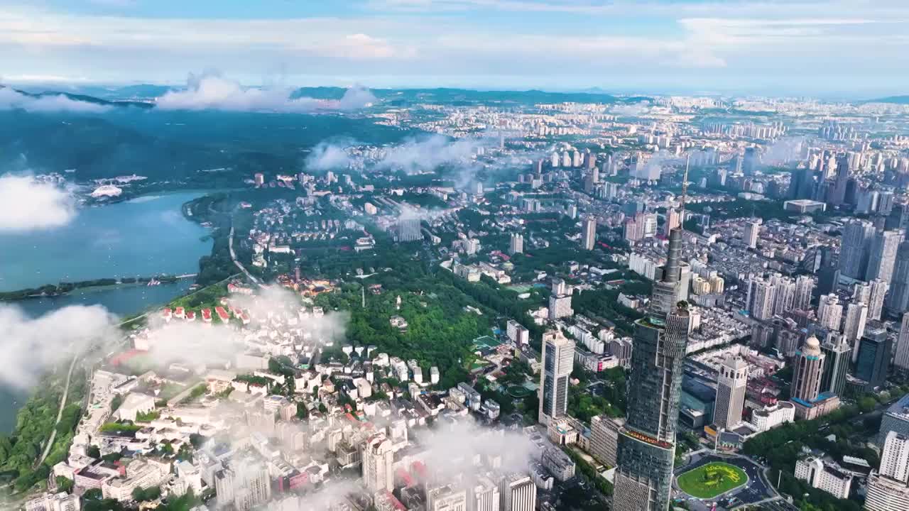 夏日雨后的南京主城风光，江苏南京视频素材