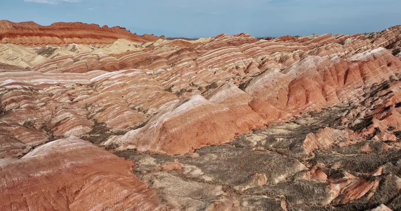 航拍著名的甘肃张掖七彩丹霞景区视频素材