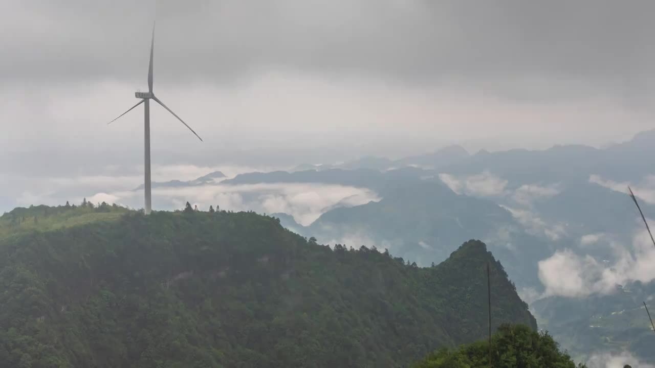 贵州黔南独山县的甲定云海景观视频素材