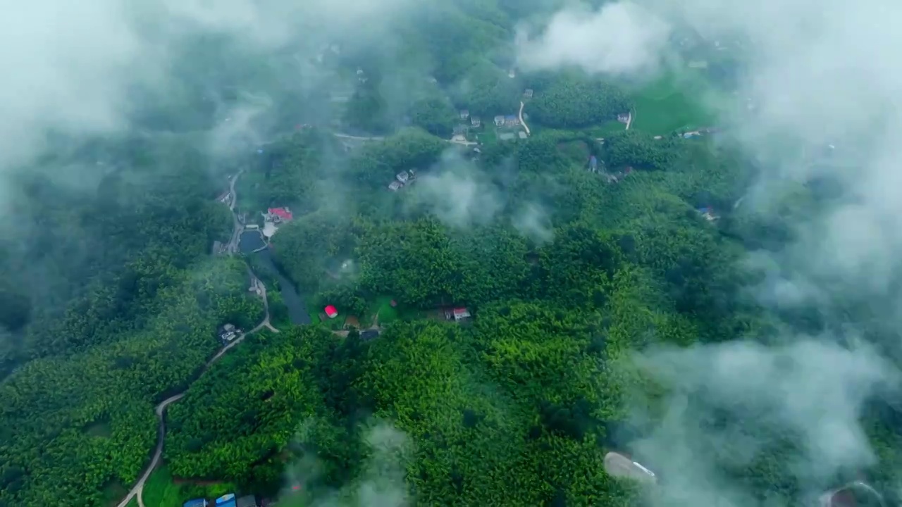 无人,山,户外,雾,地形,自然,风景,自然美,旅行,航拍视角,树,白昼,宁静,环境,云,乡村,振兴,视频素材